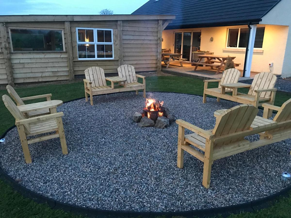 Sleeps 12 Hot Tub Sauna Cinema Pets Welcome Енискилен Екстериор снимка