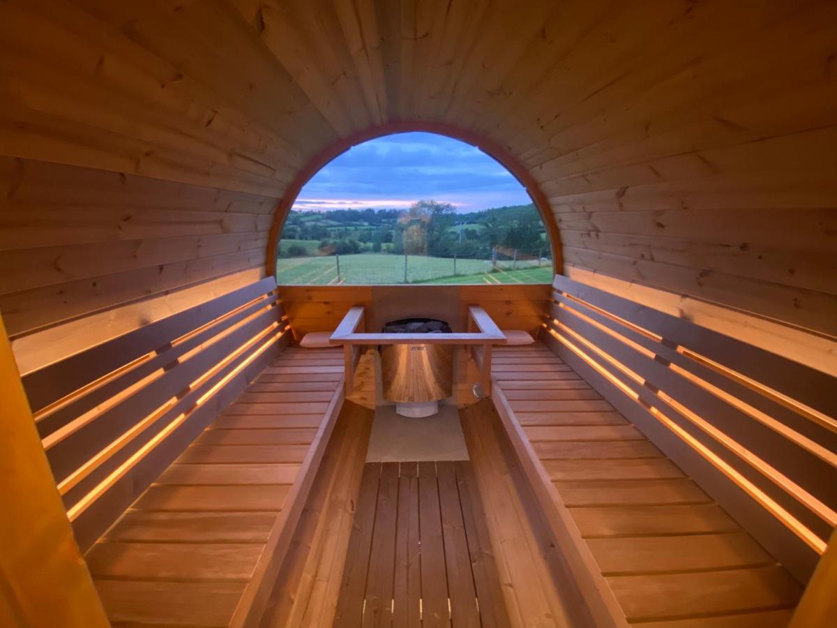 Sleeps 12 Hot Tub Sauna Cinema Pets Welcome Енискилен Екстериор снимка