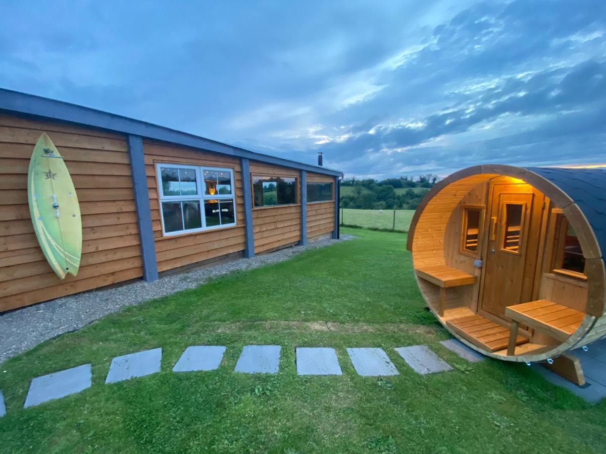 Sleeps 12 Hot Tub Sauna Cinema Pets Welcome Енискилен Екстериор снимка