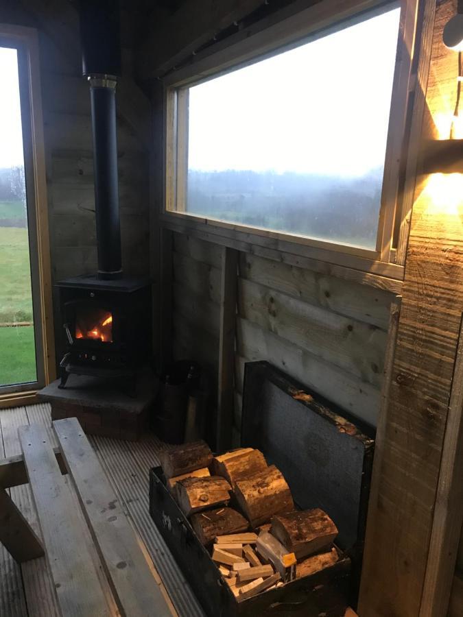 Sleeps 12 Hot Tub Sauna Cinema Pets Welcome Енискилен Екстериор снимка